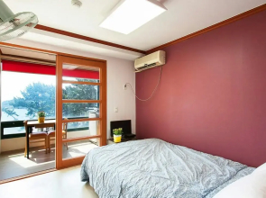 Geojae Oedo House Pension