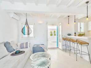 Mykonian Mews Luxury Suites