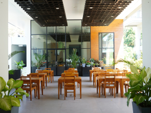 Sugar Palm Grand Hillside