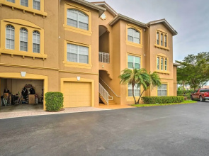 Airy Fort Myers Condo ~ 4 Mi to Beach!