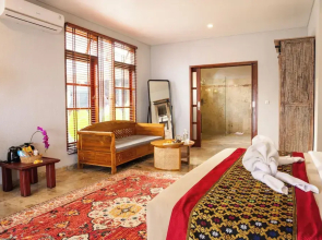 Seaside Oceana Suites by Mahaprana