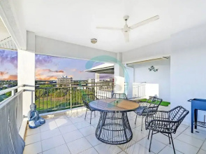 ZEN Imperial 4-br Stylish Penthouse in CBD Pool