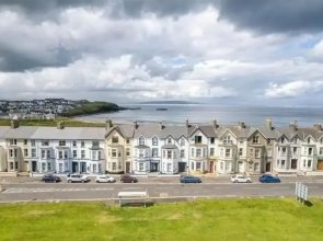 Dunluce Green - Portrush by the Sea