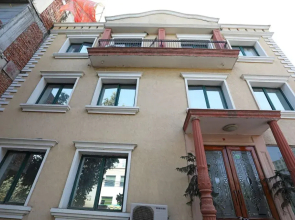 OYO 8465 near Sahara Mall