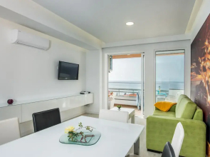 Delmar Apartment by MHM