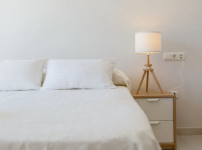 Real Escuela Home Surthy Apartments