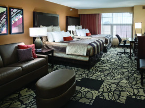ClubHouse Hotel & Suites - Fargo