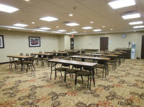 Holiday Inn Express & Suites Washington - Meadow Lands by IHG