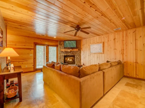 Aska Creek-n-view by Escape to Blue Ridge