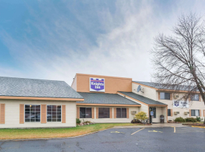 Knights Inn Litchfield