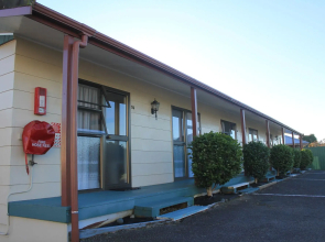 Coronation Court Motel