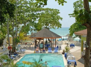 Merrils Beach 3 All Inclusive