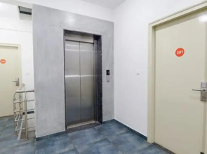 FabHotel Royal Manyata