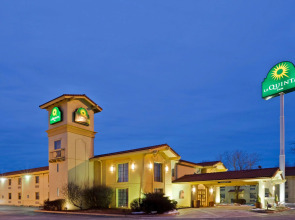 La Quinta Inn by Wyndham Omaha West