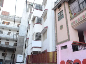 OYO 8448 Hotel Shyamal
