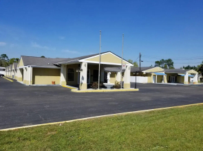 Motel 6 Enterprise