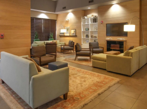 GreenTree Inn & Suites Phoenix Sky Harbor