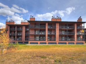 241c Mountain Side 2br 2ba 2 Bedroom Condo by RedAwning