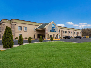 Best Western Crossroads Inn