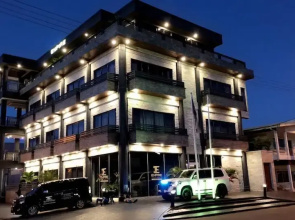 Empire 1 Celinastraat Paramaribo
