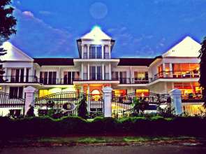 Sovereign Hotel