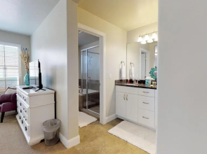 Sweet 3 Bedroom Apts