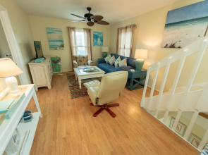 Eyes On The Sunset Apartment 3