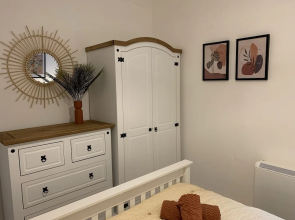 Stunning 3-bed Apartment in Ventnor