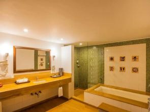 Lemon Tree Amarante Beach Resort, Goa