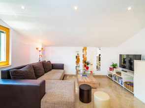 A1 Beautiful apt W.magnificent View and Pool use