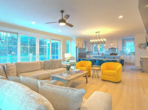 Beachside Boardwalk & Views Pool + Hot Tub 202 on the Sound