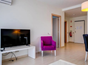 One Bedroom Apartment in Albur Village 1L