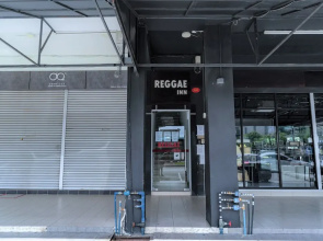 OYO 90375 Reggae Inn