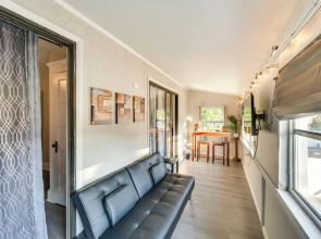Quiet Apt: Walk to Daytona Beach + Water Park!