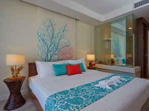 Отель Bandara Beach Resort, Phuket