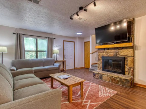 Pinecrest Townhomes-3 units-6Bed7 5Bath-Renovated