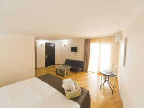 Отель Log Inn Boutique