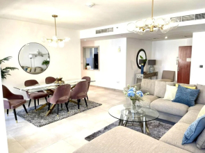 Jbr Sea View Captivating 4-bed Apartment in Dubai