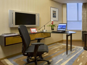 Sheraton Grand Shanghai Pudong Hotel & Residences