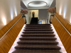 Kreutzwald Hotel Таллин