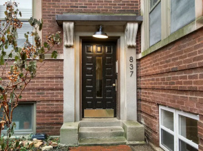 2BR Aesthetic Apt - Barry 37-GB
