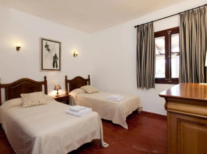 Villa - 4 Bedrooms with Pool and WiFi - 103167