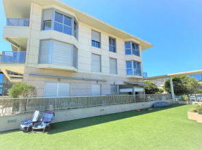 Luxury Beachfront Apartment