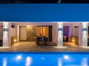 Amperian Mykonos Suites & Villas