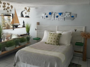 Cozy Apartment, Ocean Front