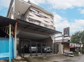 Hotel O Almahyra Guest House Syariah