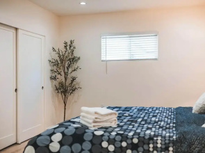 Not Affected by the Fire/spacious Modern Retreat w Luxury Amenities & Style