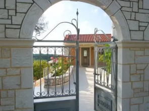 Vryonis Villa