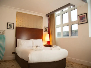The Ladbrooke Hotel