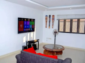 Inviting 2-bed Apartment in Lagos -canal Views